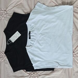 2 Automet Cap Sleeve Tee Shirts Sz Sm And Medium